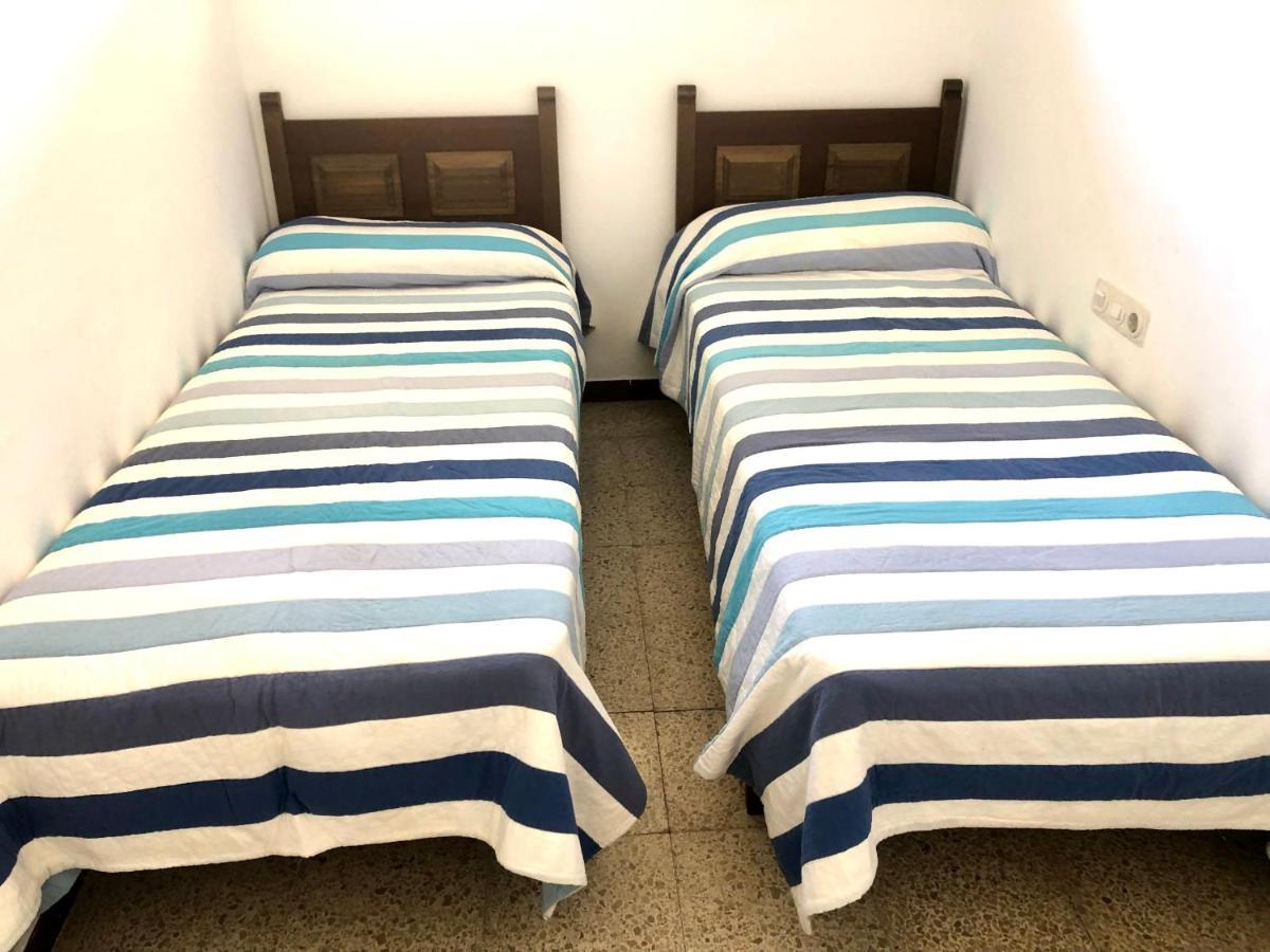 Port Sotavent 2C - Apartamento En La Marina De Empuriabrava - Piscina Comunitaria, - Parking - Vistas Al Canal - Cerca Centro Y Playa Bagian luar foto