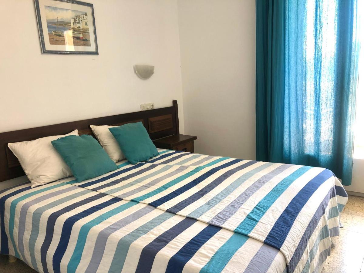 Port Sotavent 2C - Apartamento En La Marina De Empuriabrava - Piscina Comunitaria, - Parking - Vistas Al Canal - Cerca Centro Y Playa Bagian luar foto